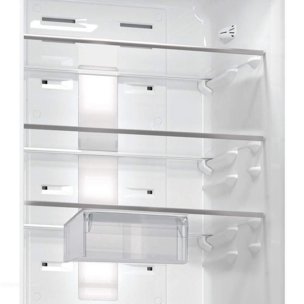 Холодильник HOTPOINT-ARISTON HFP 6200 M