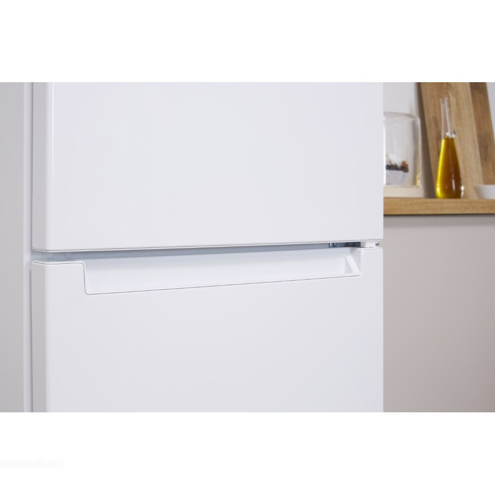 Холодильник INDESIT df 4180 w